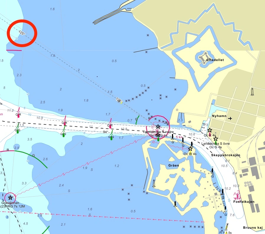Figure 5. Sea chart with leading lights indicating 125°.