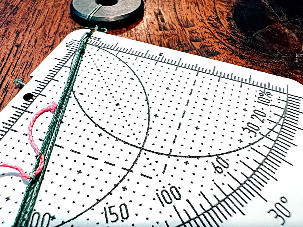 Alternative obliquity arc marks.